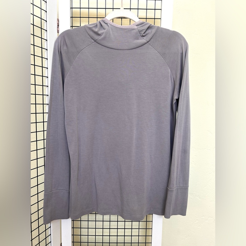 Free Fly Bamboo Shade Hoodie 
Women’s Longsleeve Size M